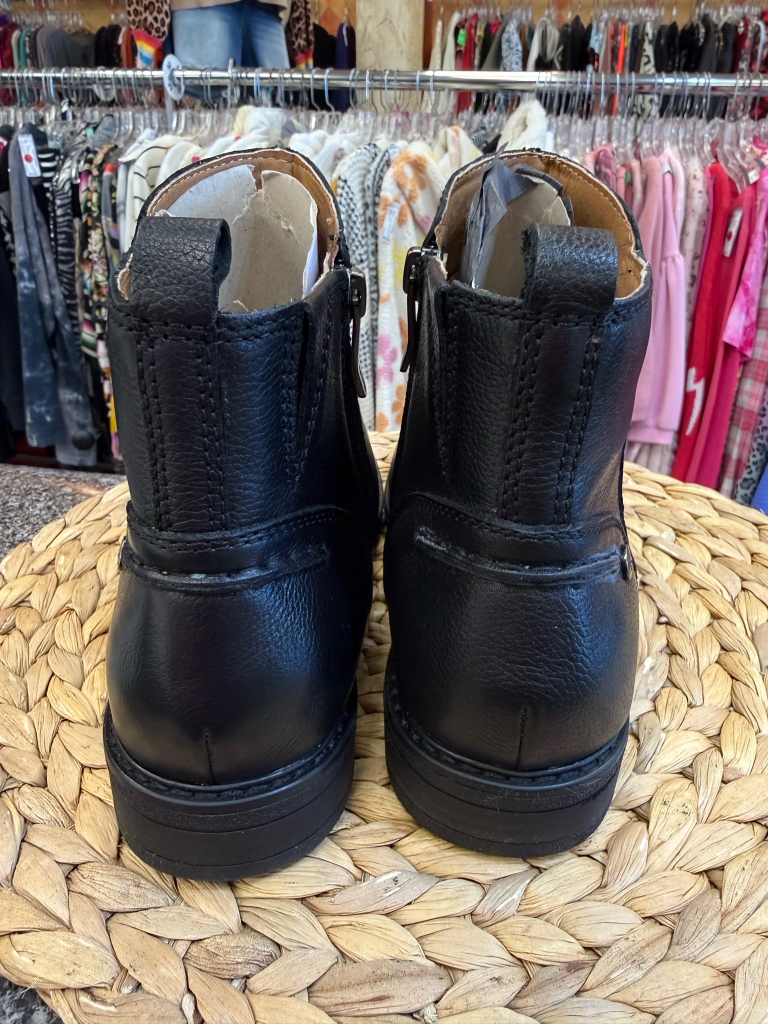 Pre-owned EASY SPIRIT Black Size 8.5 Designer Bootie