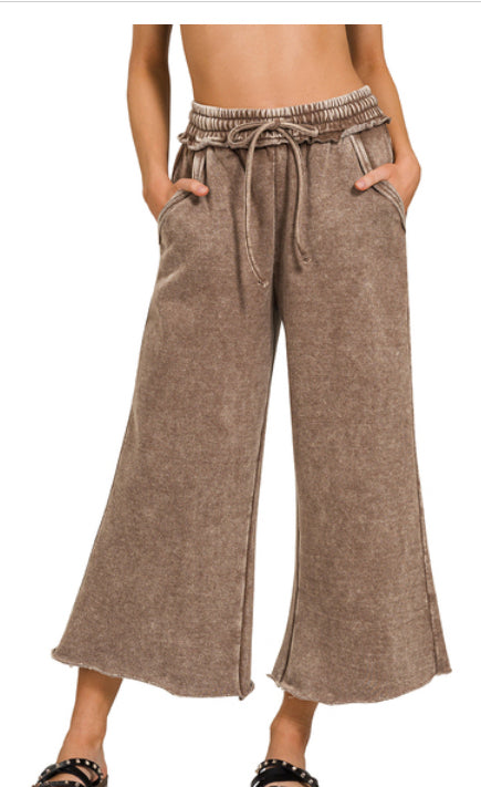 New Zenana Brown Size Small Pants