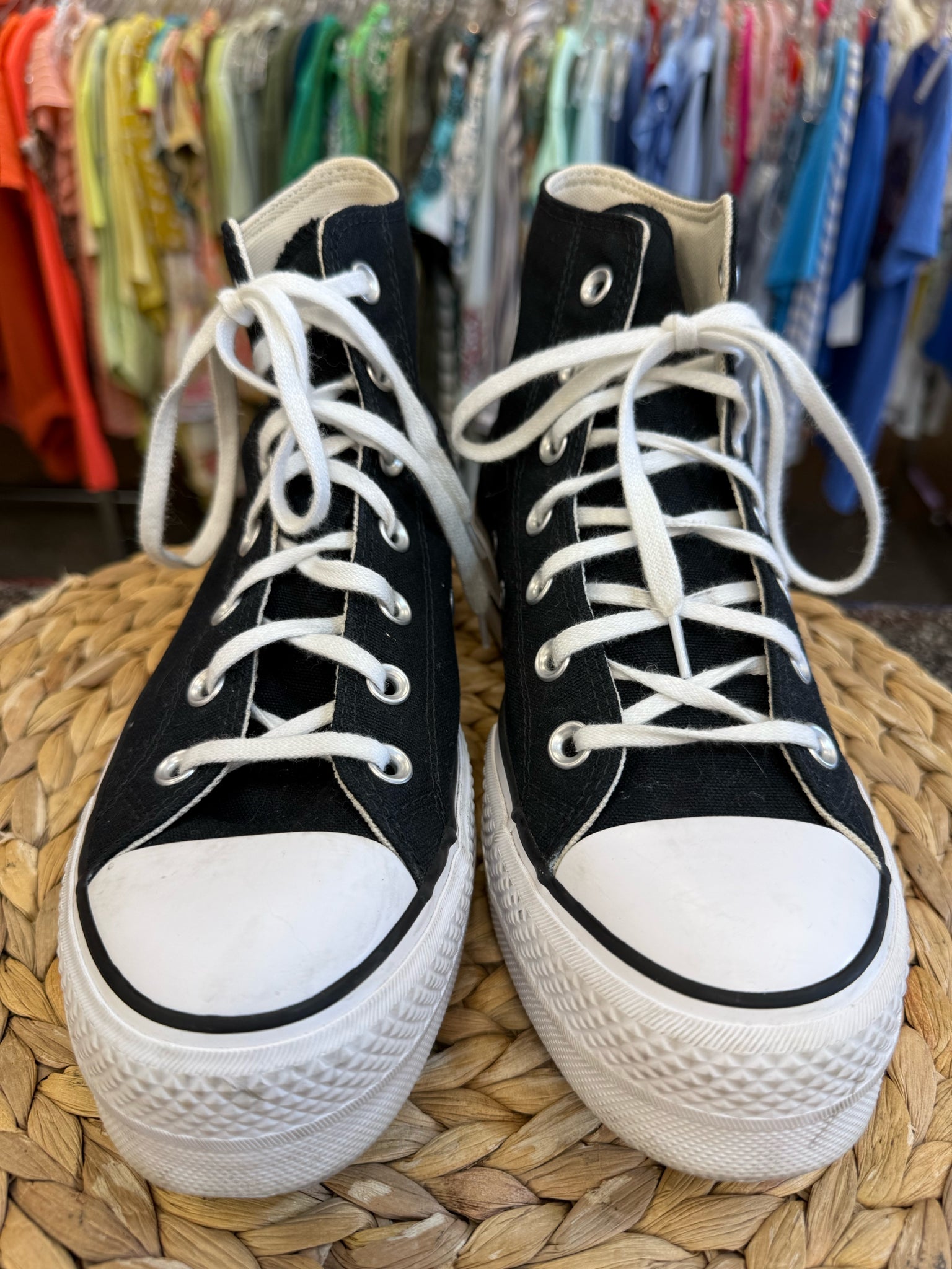 Pre-owned CONVERSE Black White Trim Size 8.5 Sneaker