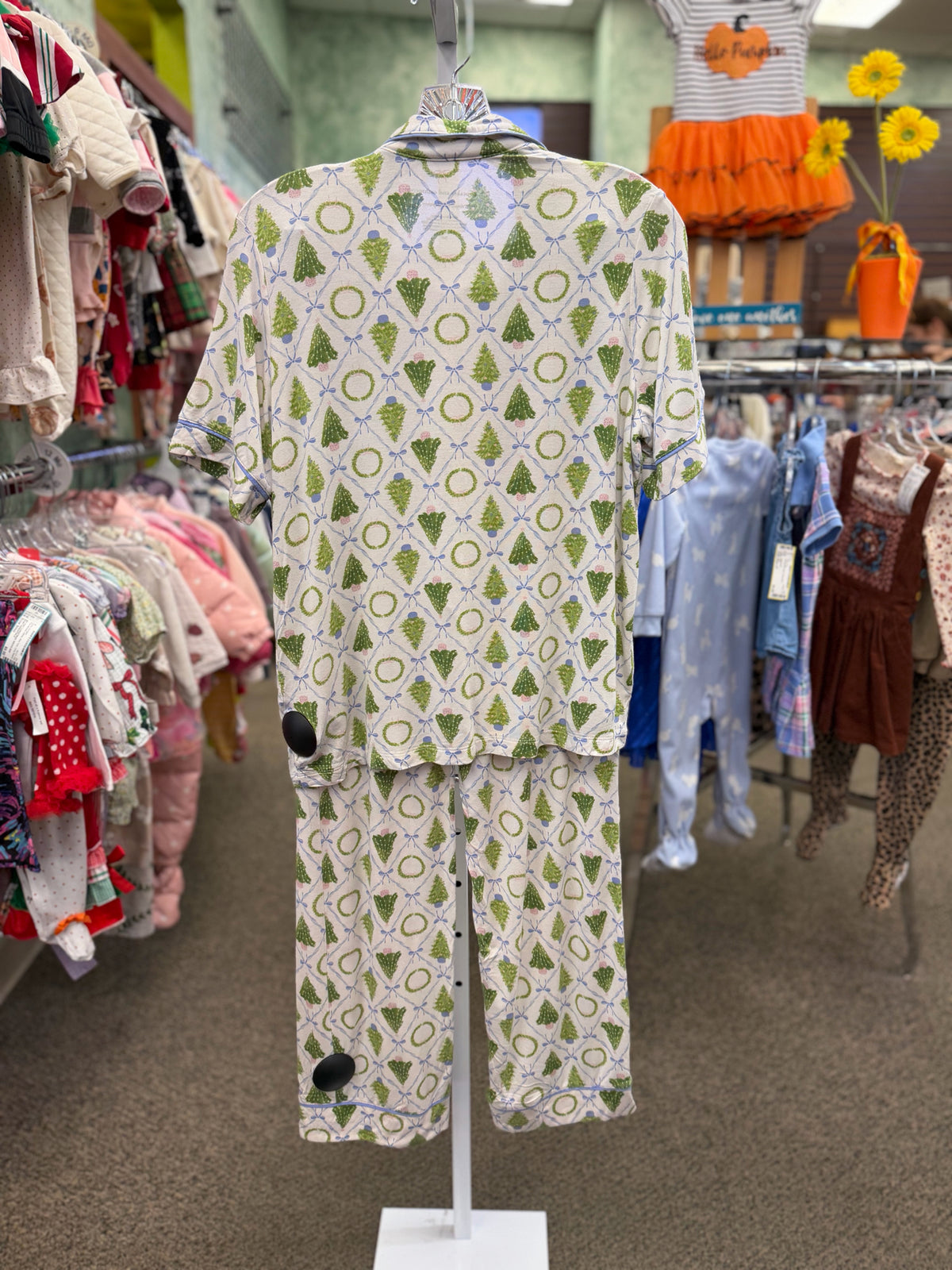 Pre-owned CUPCAKE AND CASHMERE Off white Green Print Size: S Pajama Set