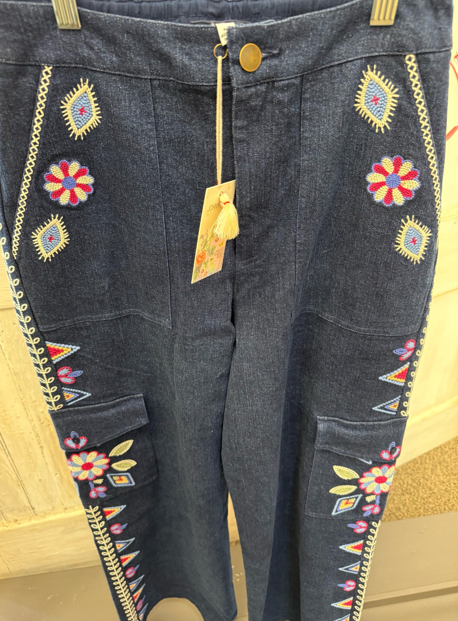 New with Tag JOHNNY WAS Dark Denim Pink Size: 8 Designer Jean