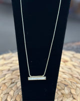 Pre-owned KENDRA SCOTT Gold Iridescent Designer Necklace