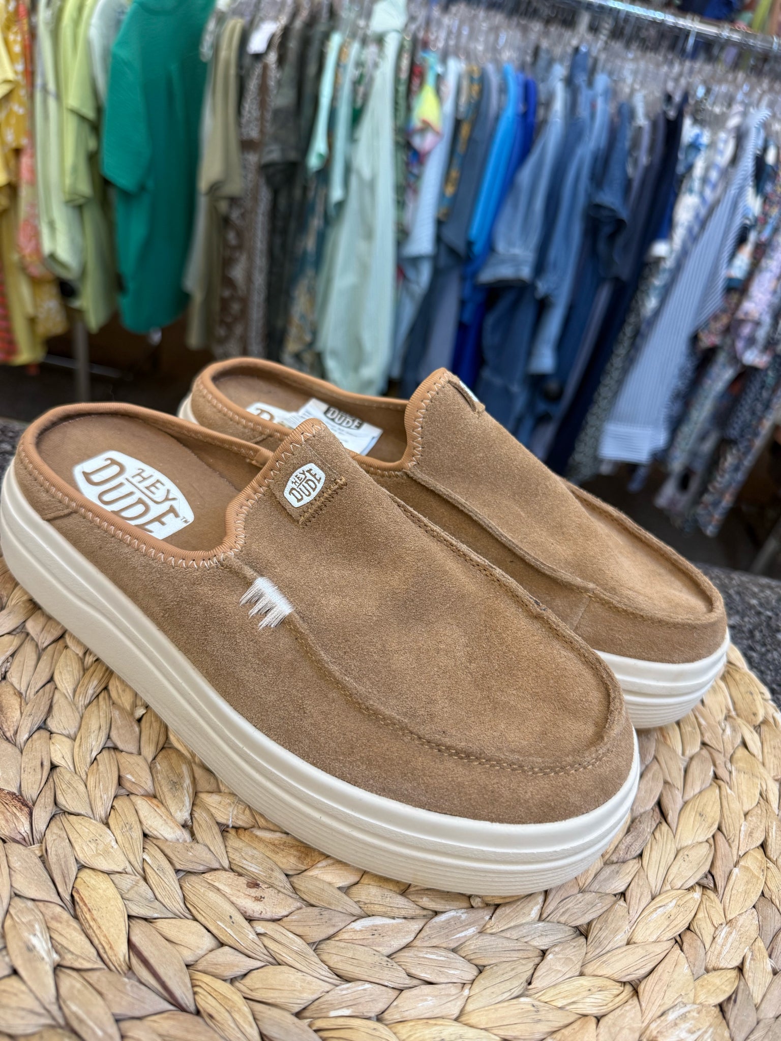 Pre-owned HEY DUDE Tan Size 8 Shoe