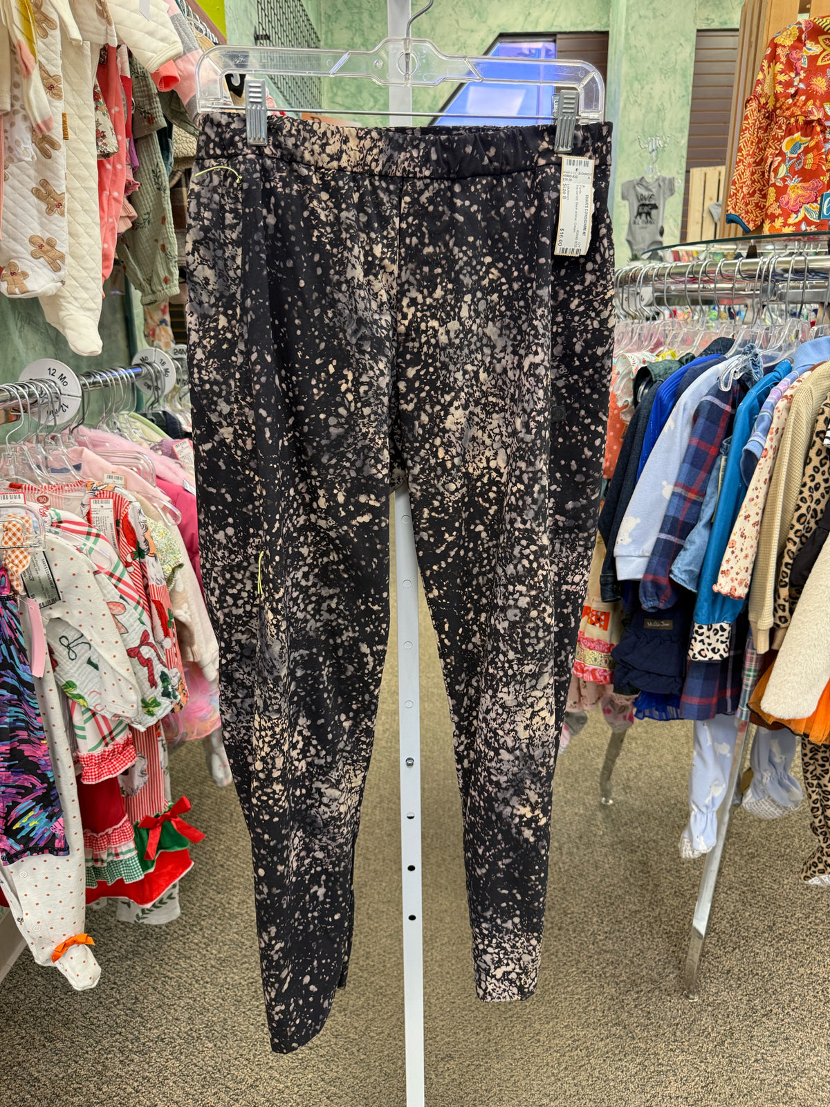 Pre-owned Lululemon Black animal Cream Size 8 Pants