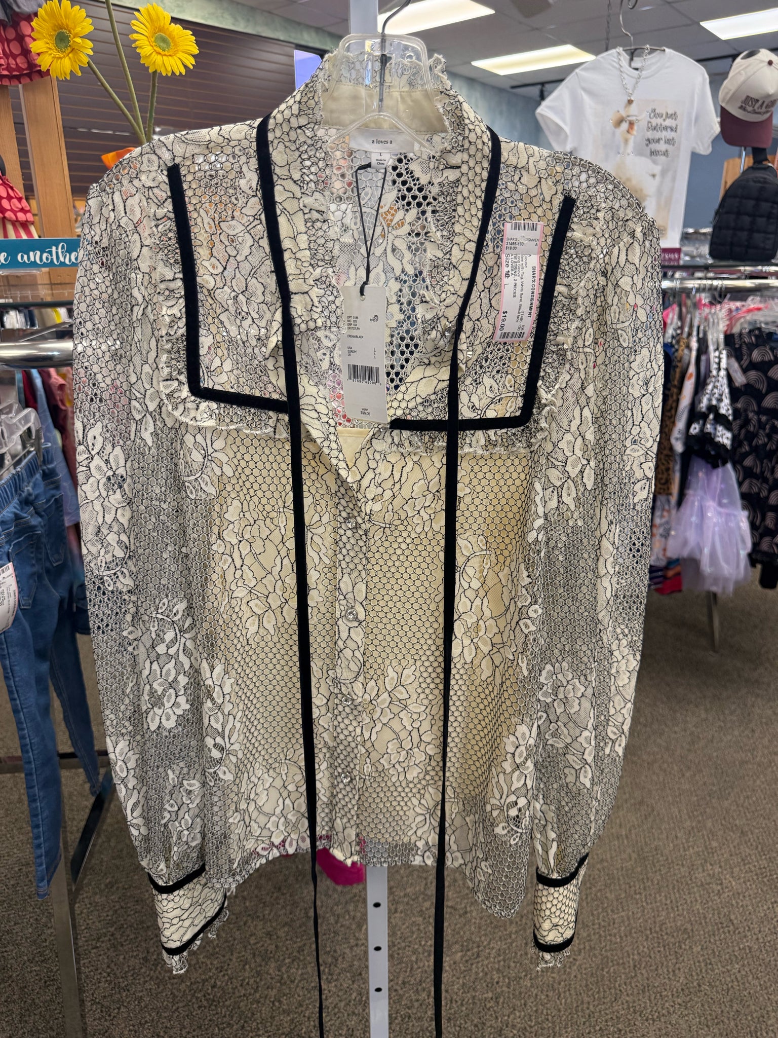 New with Tag A LOVES A Cream floral Black lace Size: L Long Sleeve Blouse