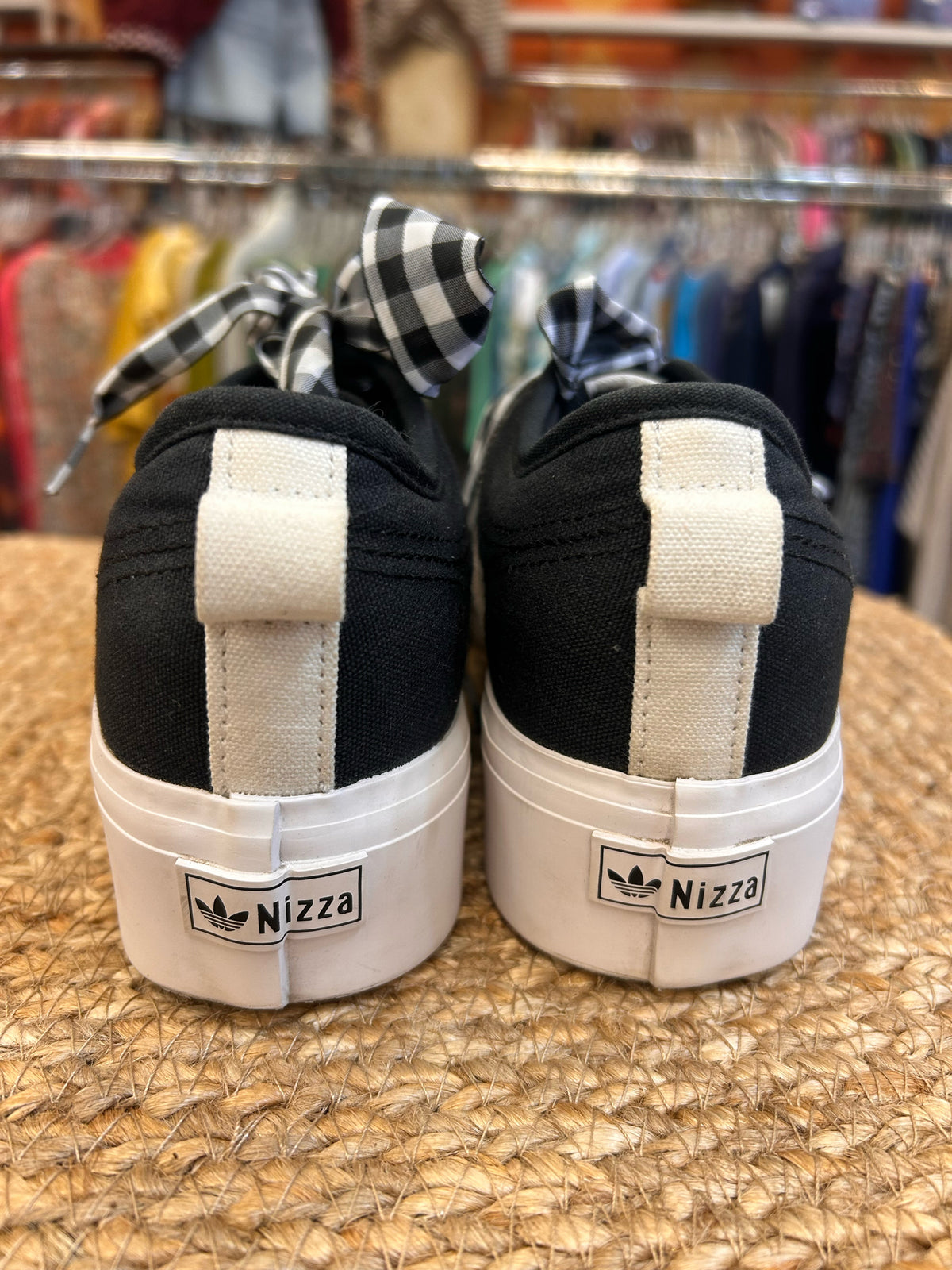 Pre-owned ADIDAS Black White Trim Size 8 Sneaker