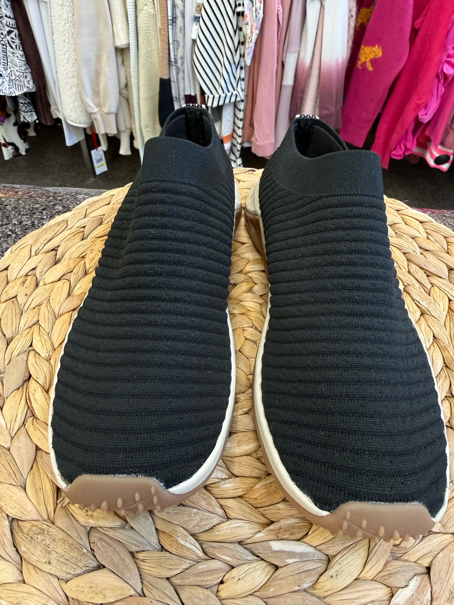 Pre-owned MERRELL Black Size 7.5 Designer Sneaker