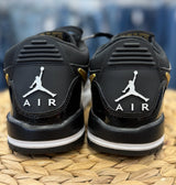Pre-owned AIR JORDAN Black Red Trim C-SIZE 4 Boys Designer Sneaker