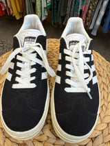 Pre-owned ADIDAS Black White Trim Size 8 Designer Sneaker