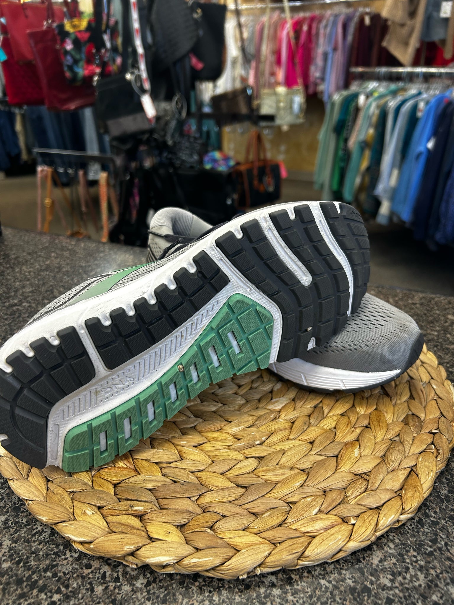 Pre-owned BROOKS Gray Green Size 9.5 Designer Sneaker