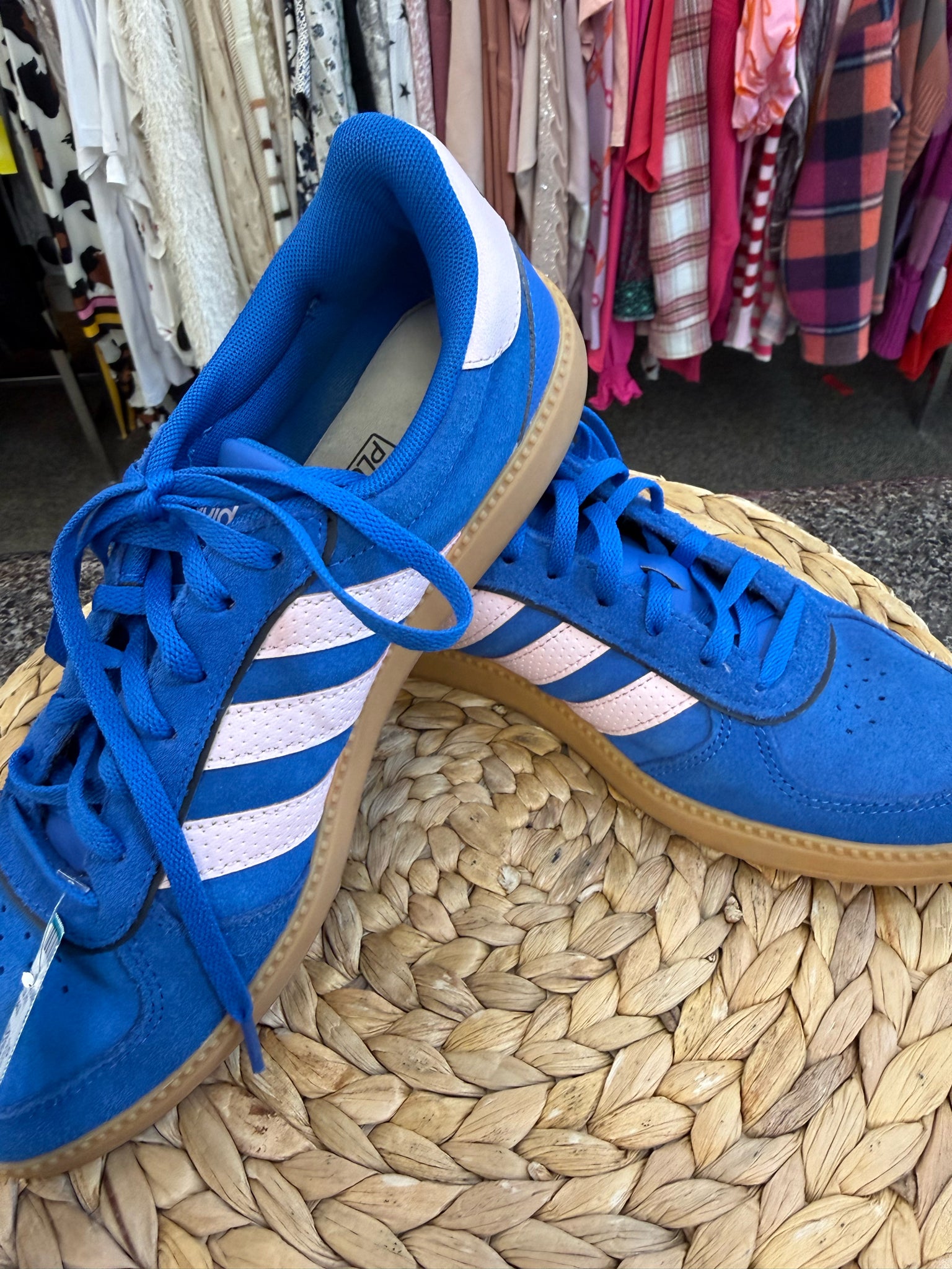 Pre-owned ADIDAS Blue Pink Trim Size 8 Designer Sneaker